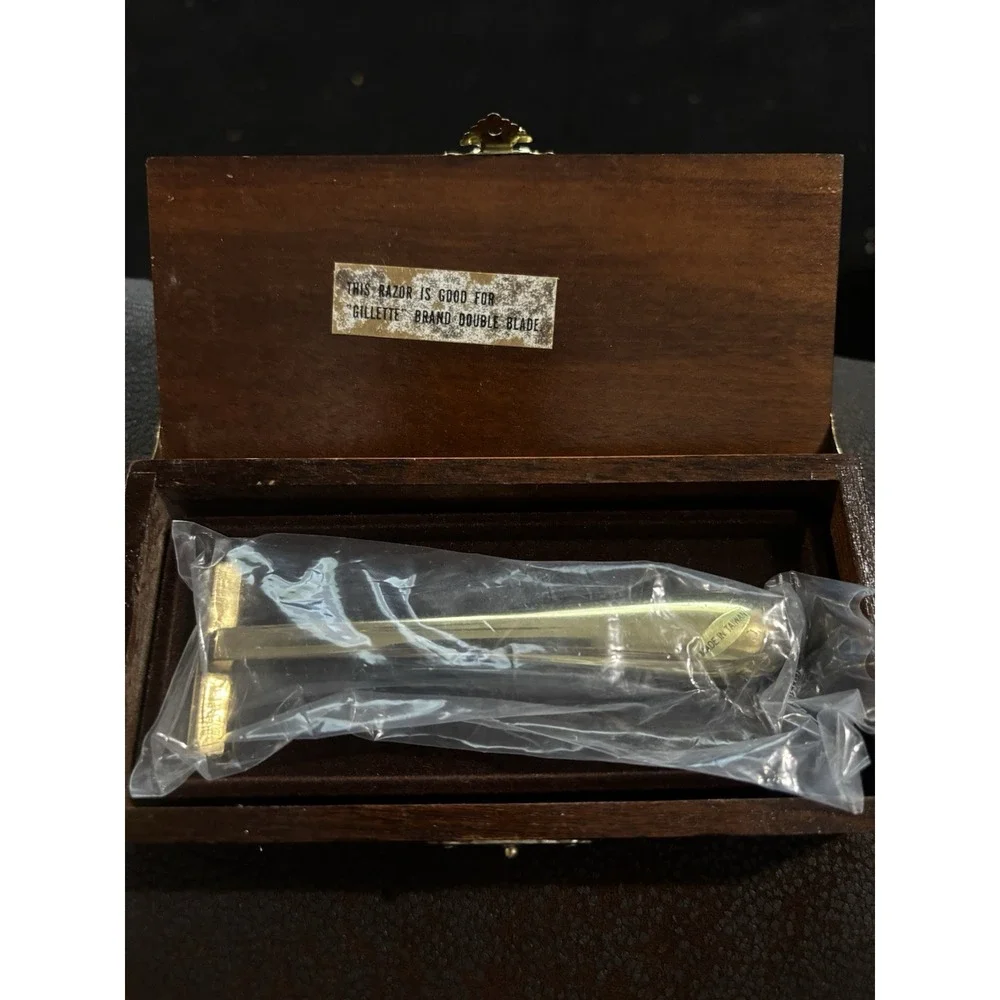 N/A vintage razor